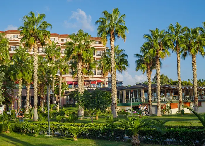 Justiniano Park Conti 4* Okurcalar
