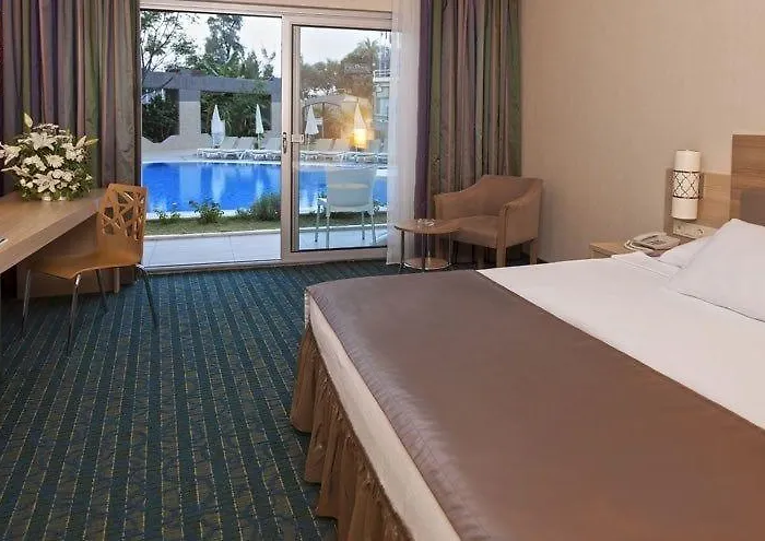 Justiniano Park Conti Üdülőközpont 4*