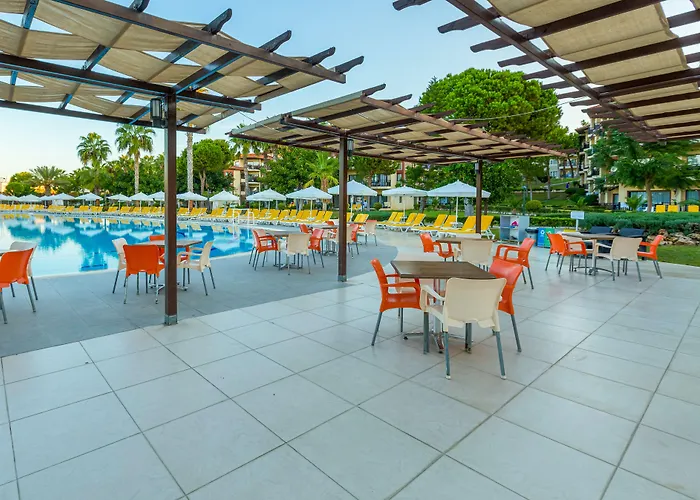 Üdülőközpont Justiniano Park Conti Okurcalar