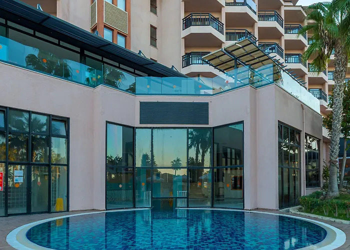 Üdülőközpont Justiniano Park Conti Okurcalar