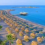 Resort Justiniano Park Conti Okurcalar