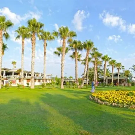 Justiniano Park Conti Complex Okurcalar