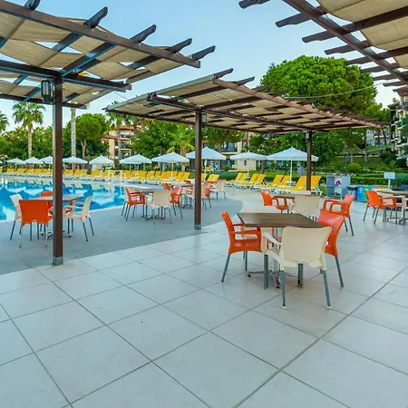 Resort Justiniano Club Park Conti 4*
