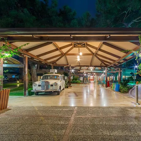 Justiniano Park Conti Rezort Okurcalar