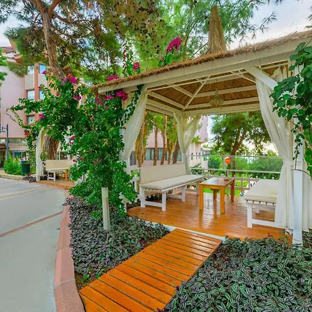 Justiniano Club Park Conti Okurcalar