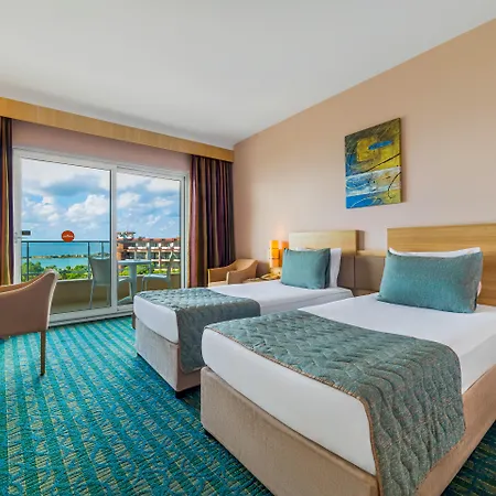 Rezort Justiniano Park Conti 5*