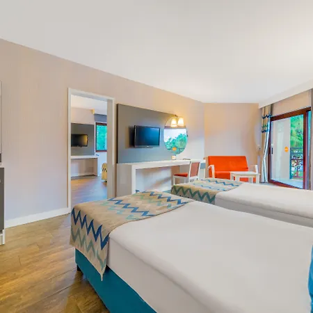 Justiniano Club Park Conti リゾート 4*
