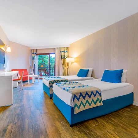 Justiniano Park Conti Okurcalar