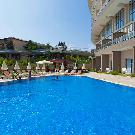 Rezort Justiniano Park Conti
