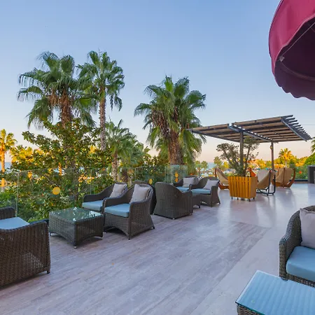 Justiniano Club Park Conti Resort 4*