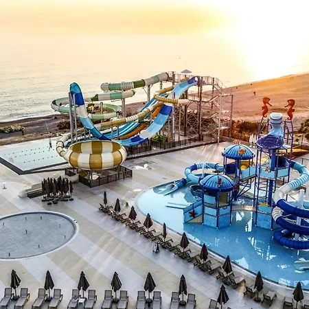 Justiniano Park Conti Okurcalar