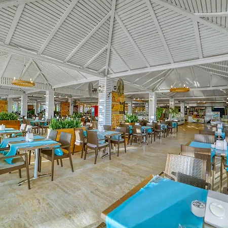 Justiniano Park Conti 5*