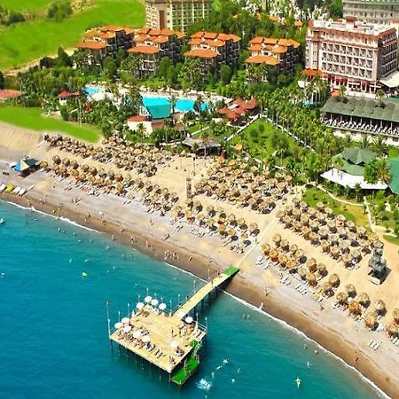 Justiniano Park Conti Θέρετρο
