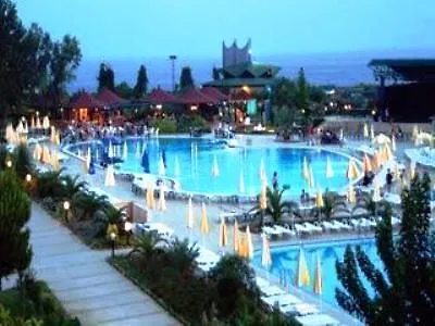 Justiniano Park Conti Complex 4*
