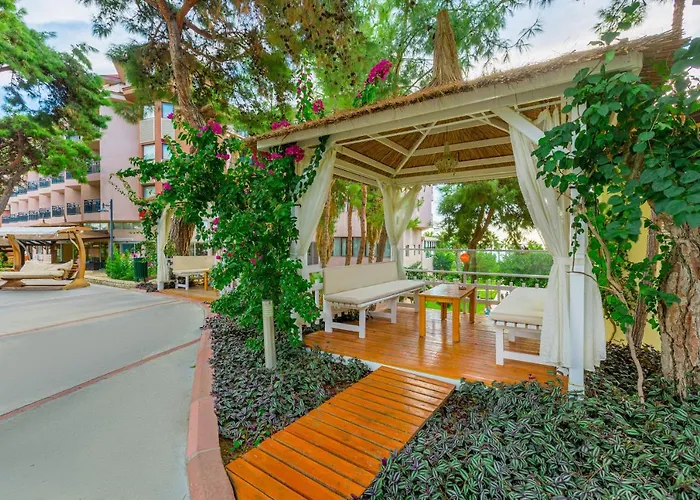 Justiniano Park Conti Okurcalar